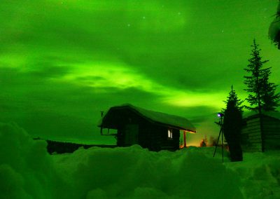 Nordlichter in Schweden Lappland Ruhe Abenteuer Cabins Urige Blockhütten zum Entspannen